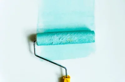 Peinture intérieure à la Chamba — murs, plafonds et boiseries